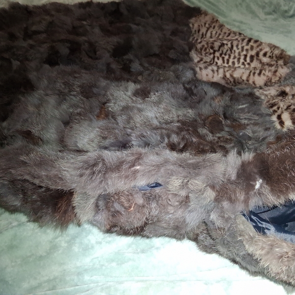 MultiColor Dyed Fur Cape - Picture 13 of 13